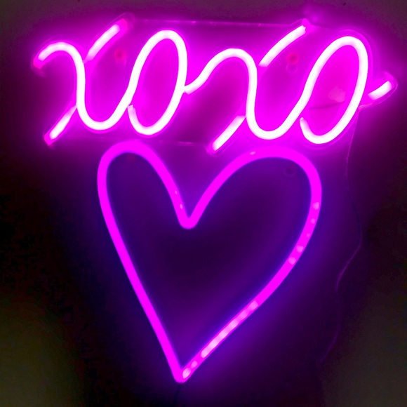 Neon heart led wall light - Picture 2 of 9